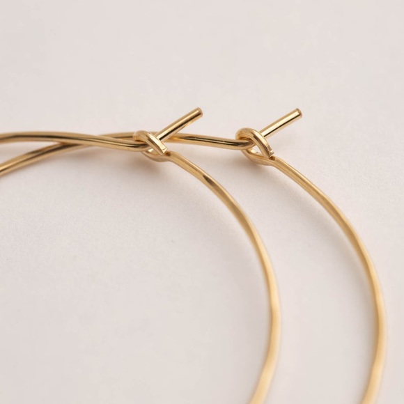 Last 1! Medium Gold Thin Wire Hoop Earrings - Picture 3 of 4